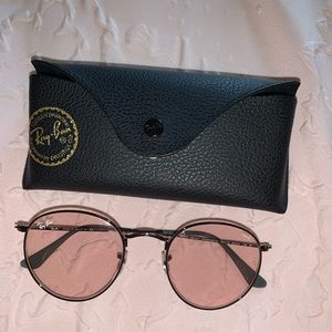 Ray ban sunglasses, barely worn no scratches